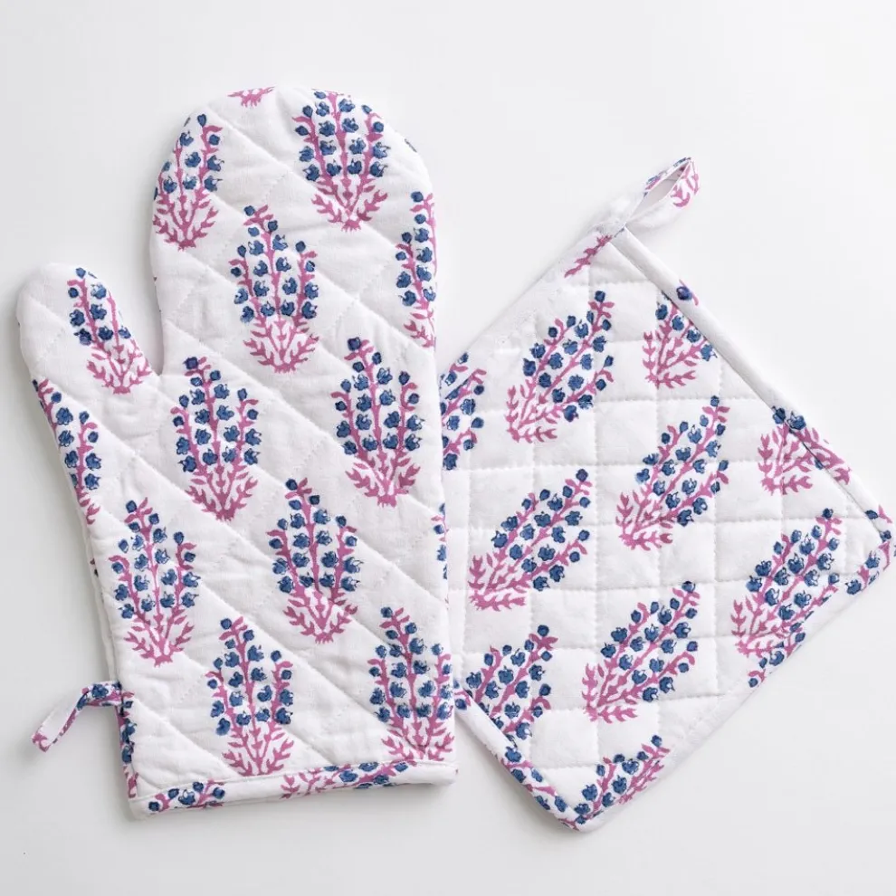Sagar Blue & Magenta Oven Mitt Set