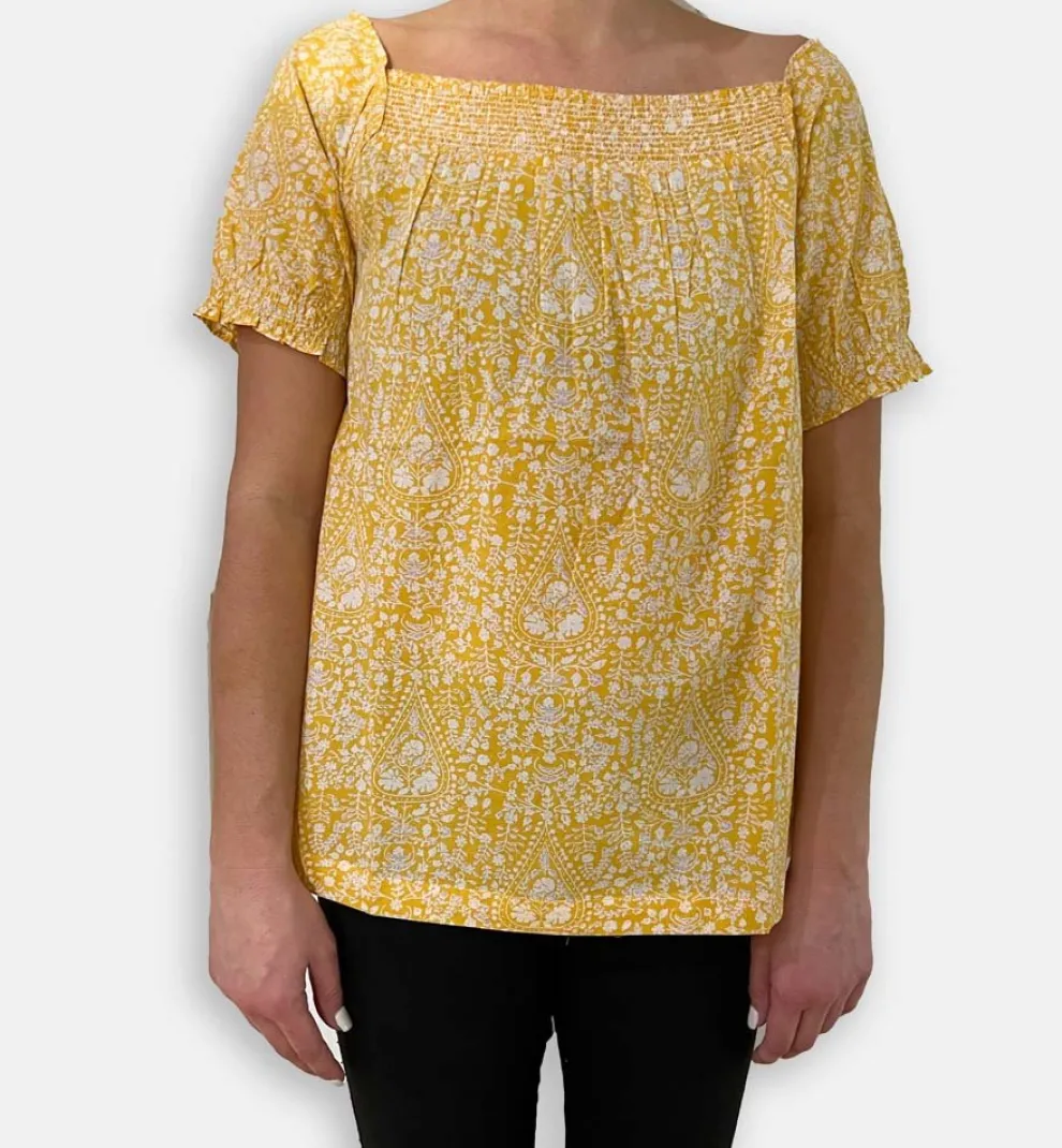 Yellow Paisley Puff Short Sleeve Blouse