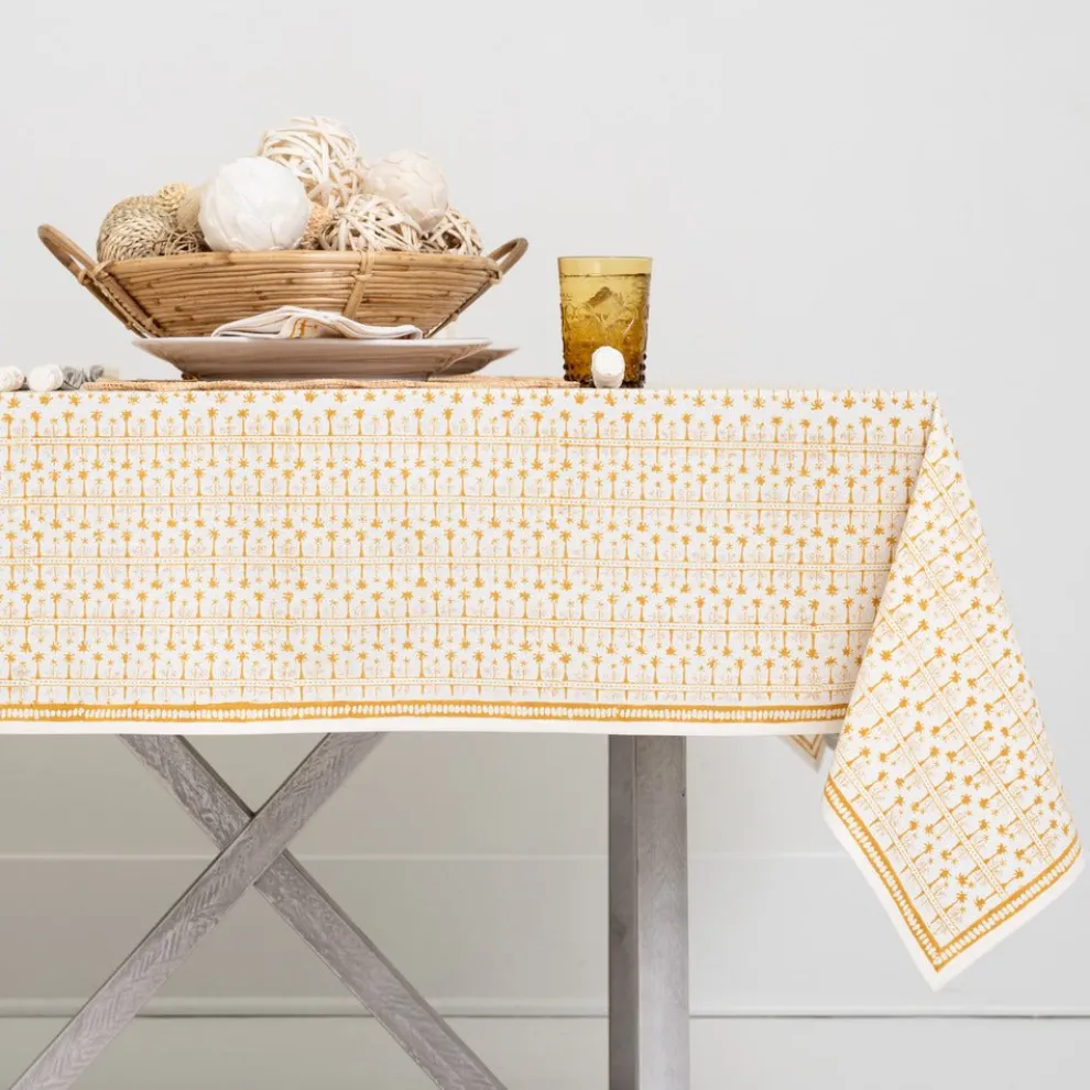 India Hicks Home Palm Avenue Golden Tablecloth