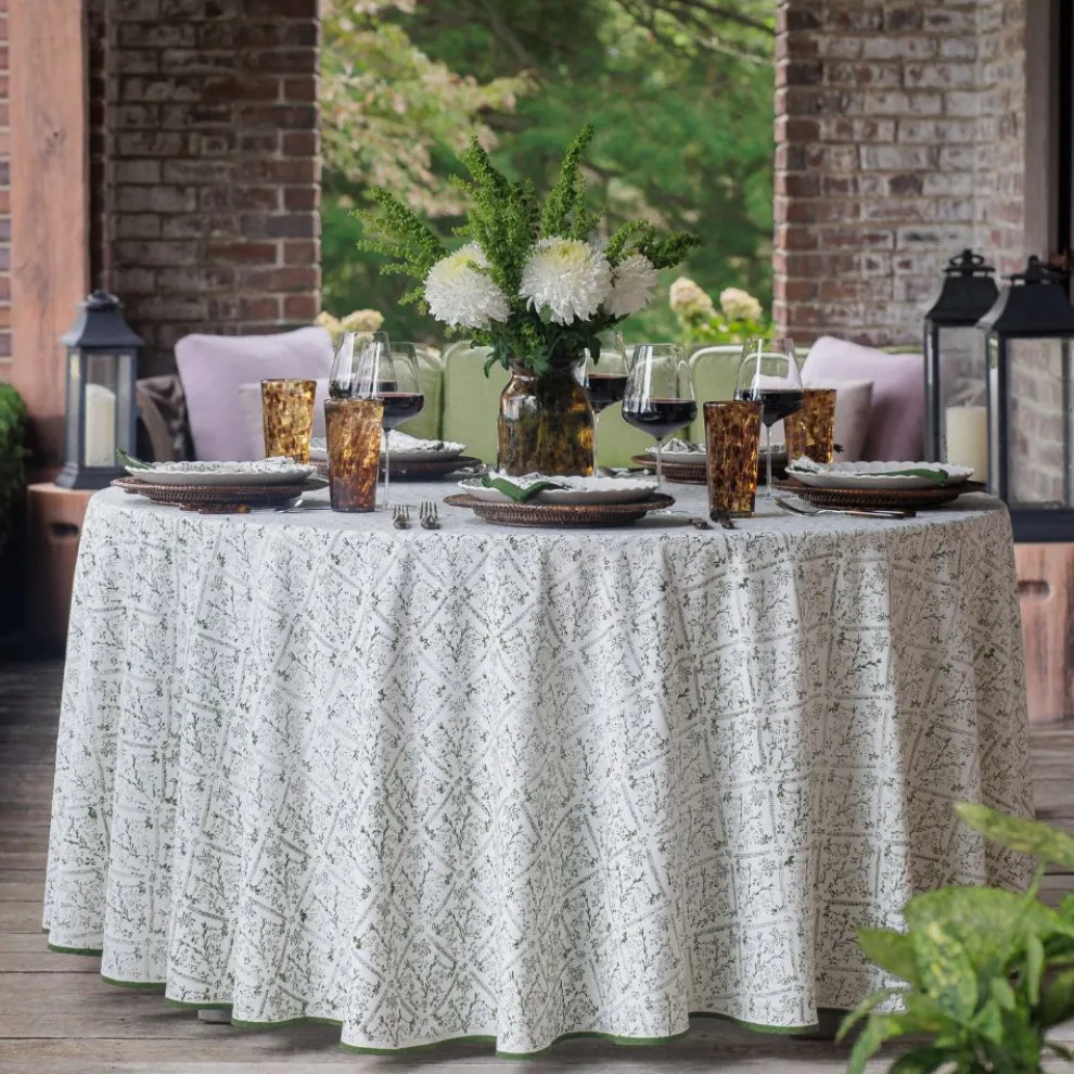 India Hicks Home Sea Ferns & Domino Hunter Green Tablecloth