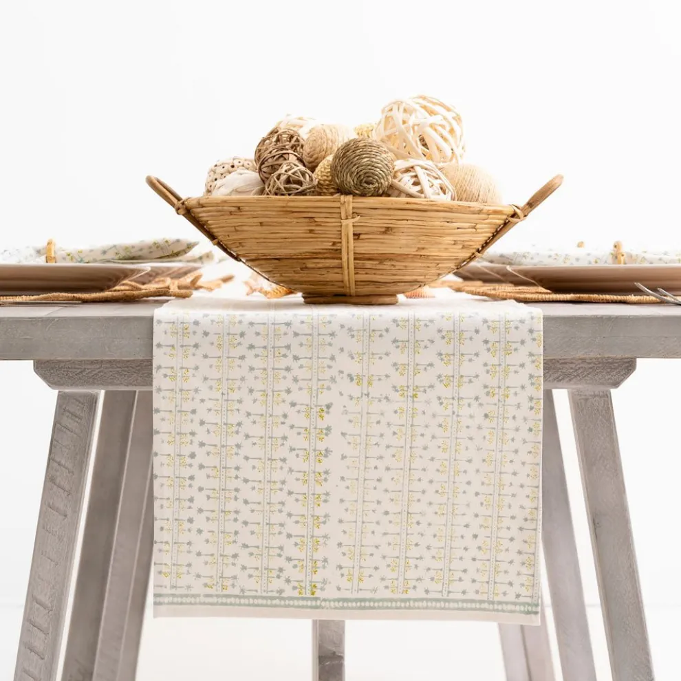 India Hicks Home Palm Avenue Seafoam Table Runner