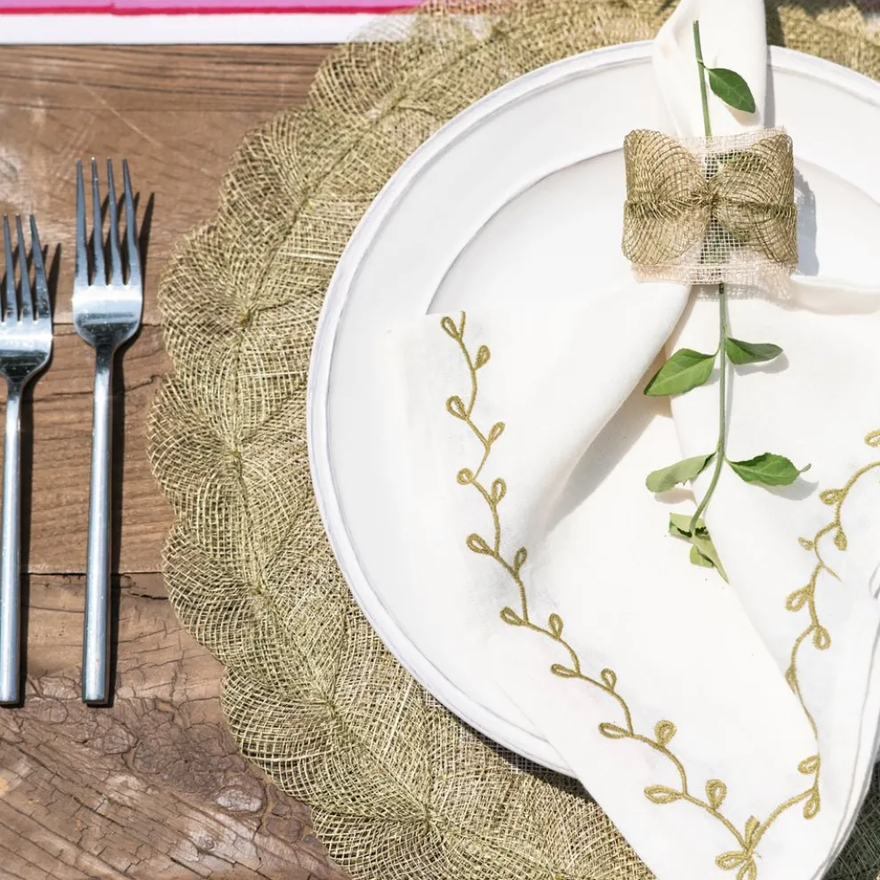 Twig & Bud Moss Embroidered Linen Napkin | Set of 4