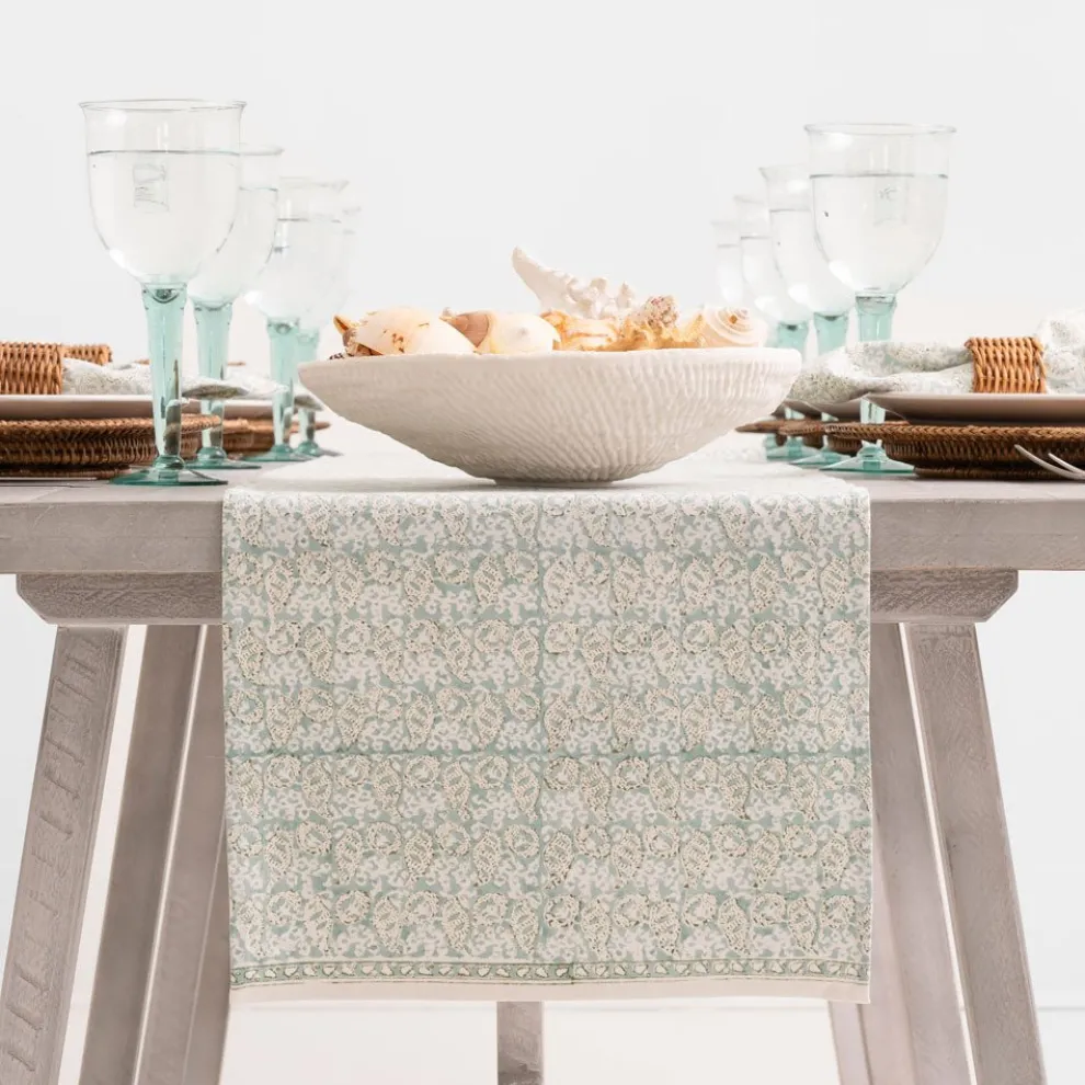 India Hicks Home Seashell Seafoam Table Runner